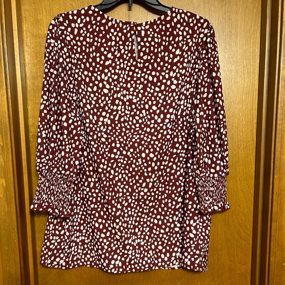 2 for 1 deal* Like NEW Burgundy/ white tunic w/ ruffled elbow length sleeves XL - Picture 5 of 9